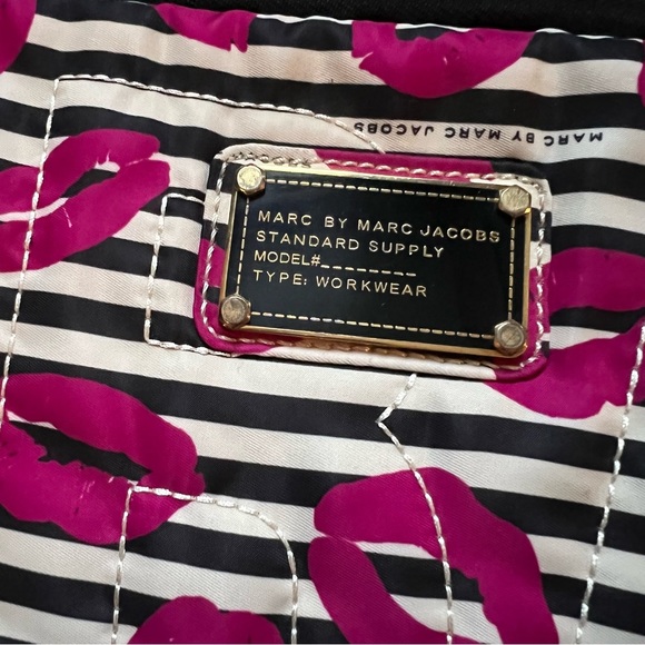 Marc Jacobs laptop case - Picture 2 of 5